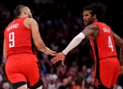 米兰体育网页版-76人客场胜尼克斯，喜获两连胜