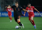 米兰体育app入口-荷兰队在欧国联比赛中夺得胜利，晋级四强