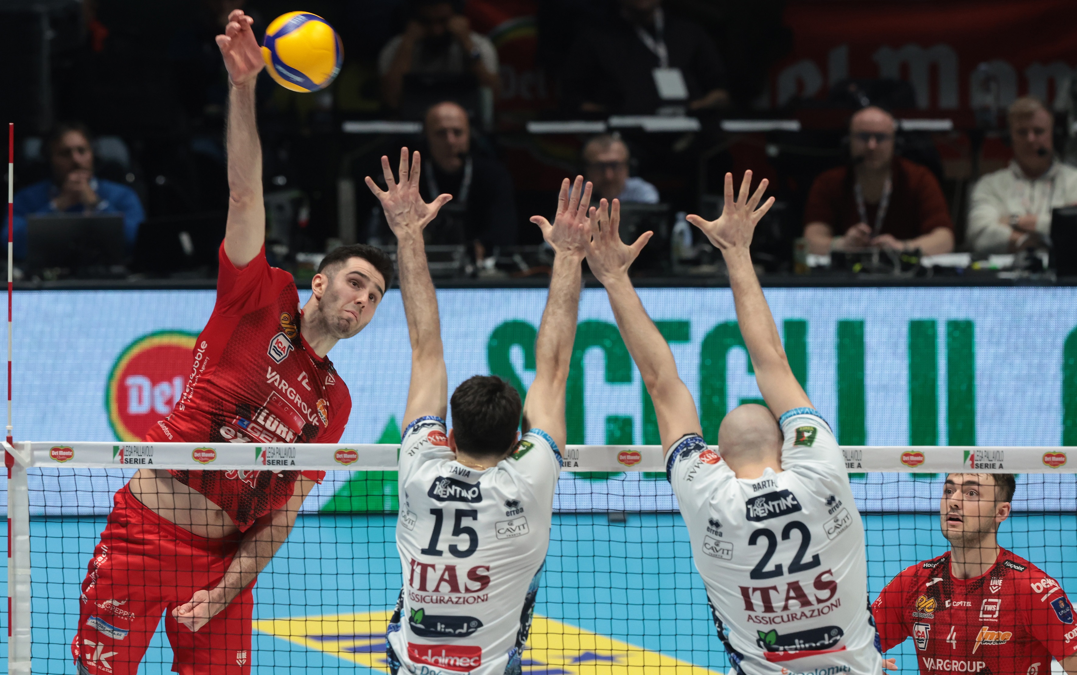 意大利篮球赛举办精彩,气氛热烈 意大利篮球赛举办精彩,气氛热烈