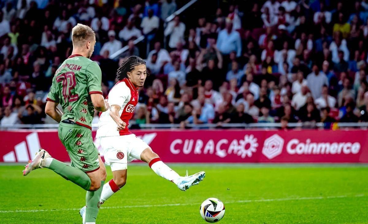 荷兰女子足球甲级联赛：阿贾克斯队获胜