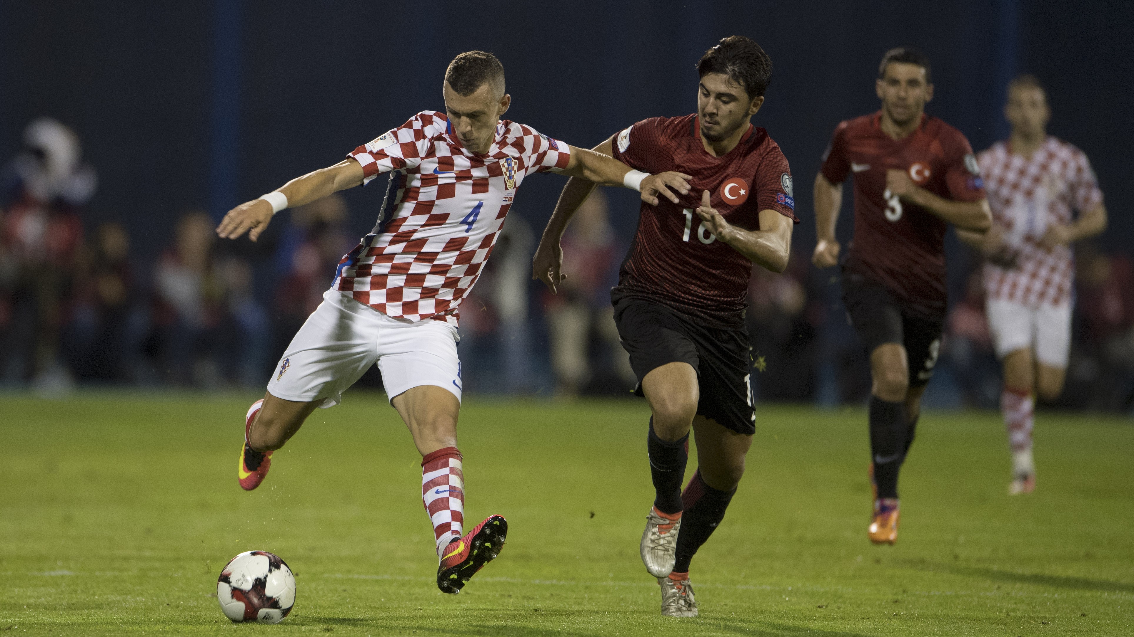 克罗地亚策略明智，土耳其队众叛亲离