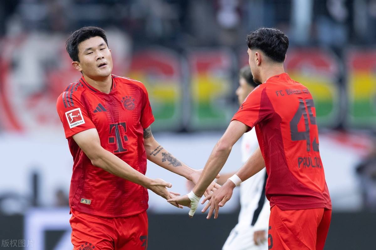 慕尼黑联队在主场大胜，球迷欢呼雀跃