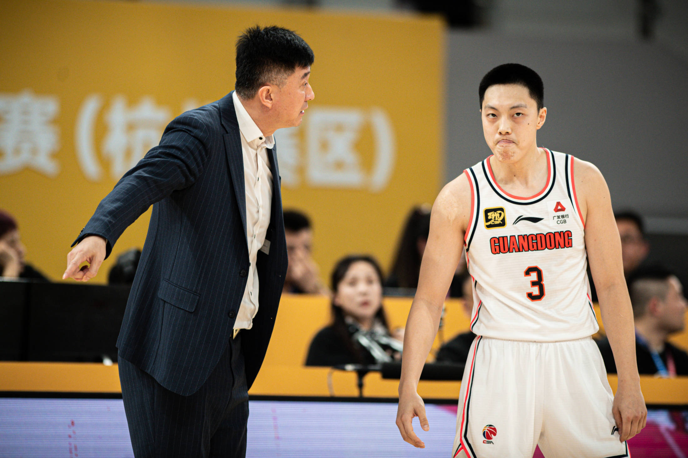 广东宏远主场大胜山西赢得四连胜 广东宏远主场大胜山西赢得四连胜