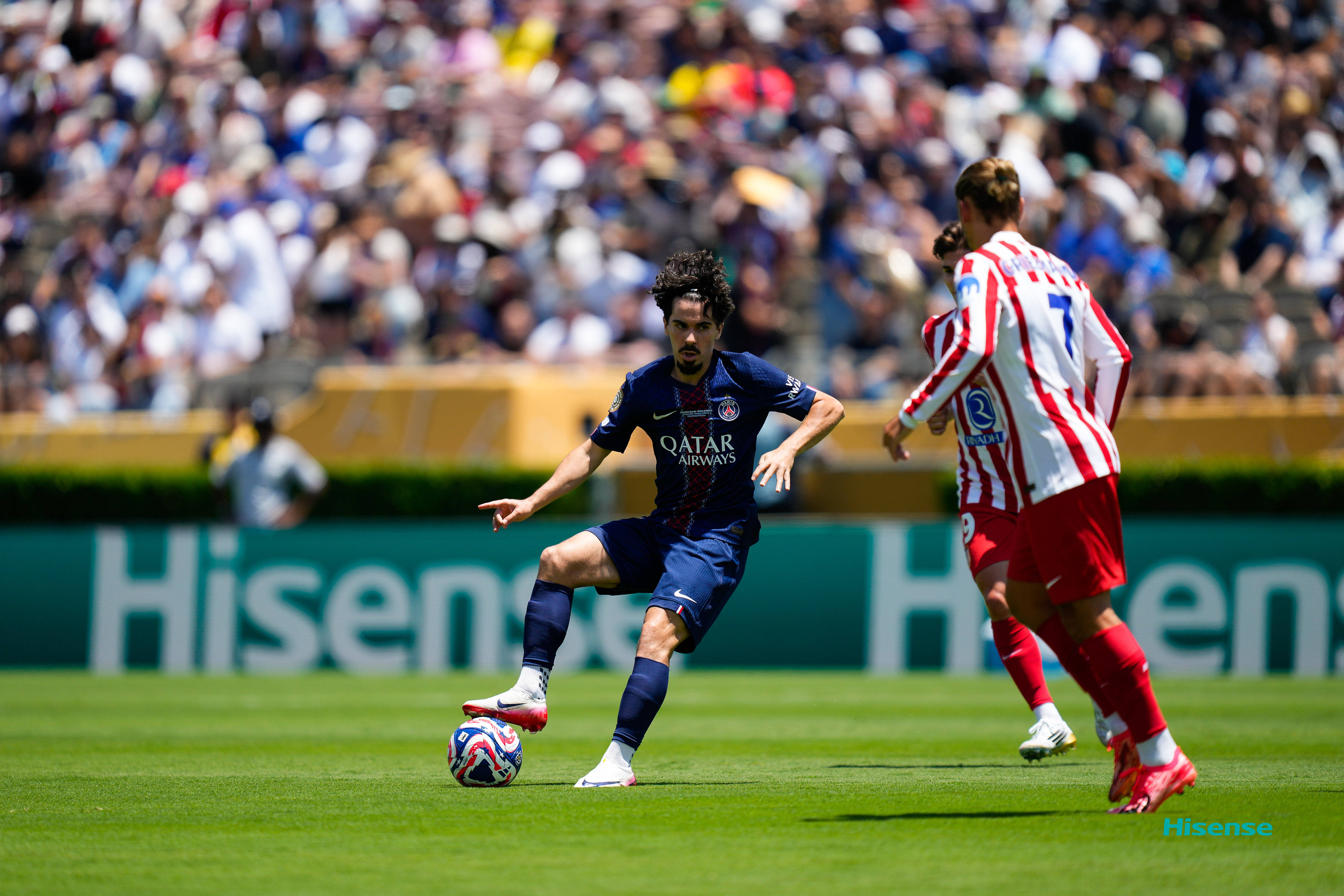 包含马德里竞技风头无两,夺得足球赛胜利的词条 包含马德里竞技风头无两,夺得足球赛胜利的词条