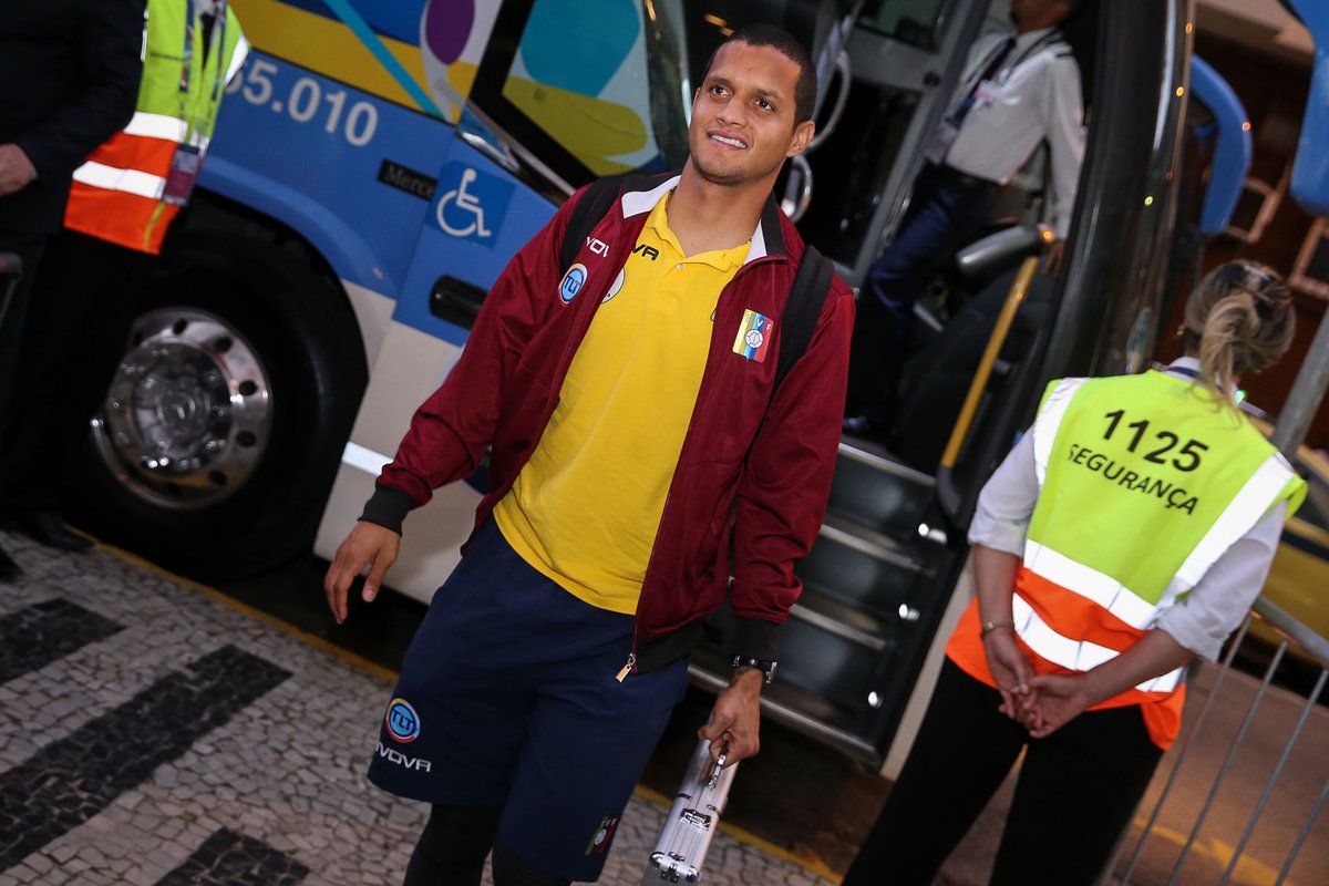 关于罗马尼亚队不负众望,顺利晋级欧锦赛决赛阶段的信息 关于罗马尼亚队不负众望,顺利晋级欧锦赛决赛阶段的信息