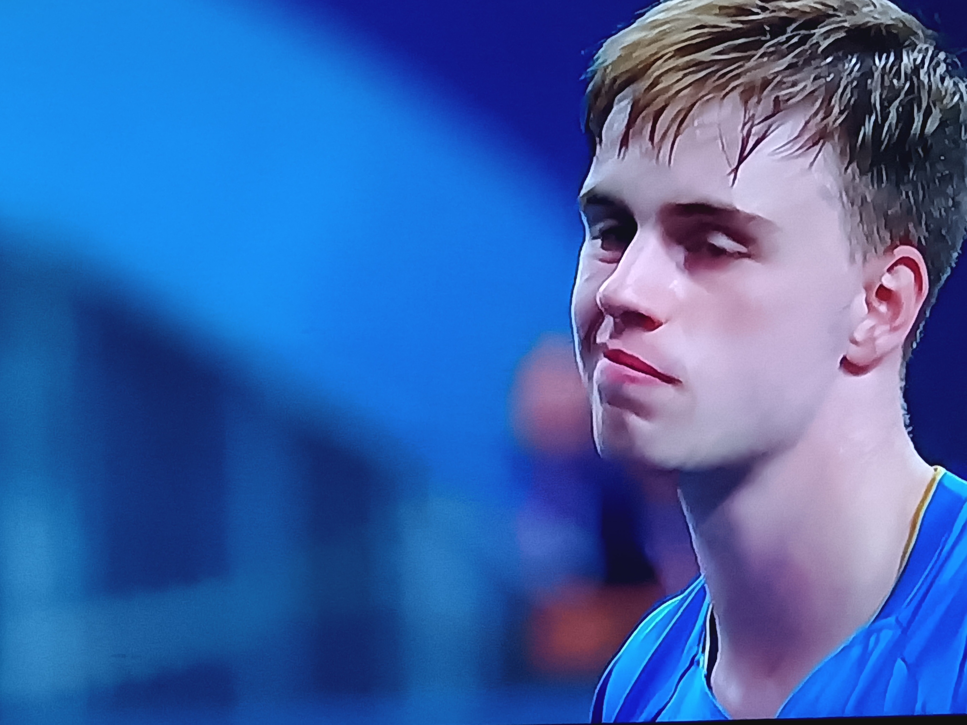 瑞典网球选手赛场夺冠，实力无敌