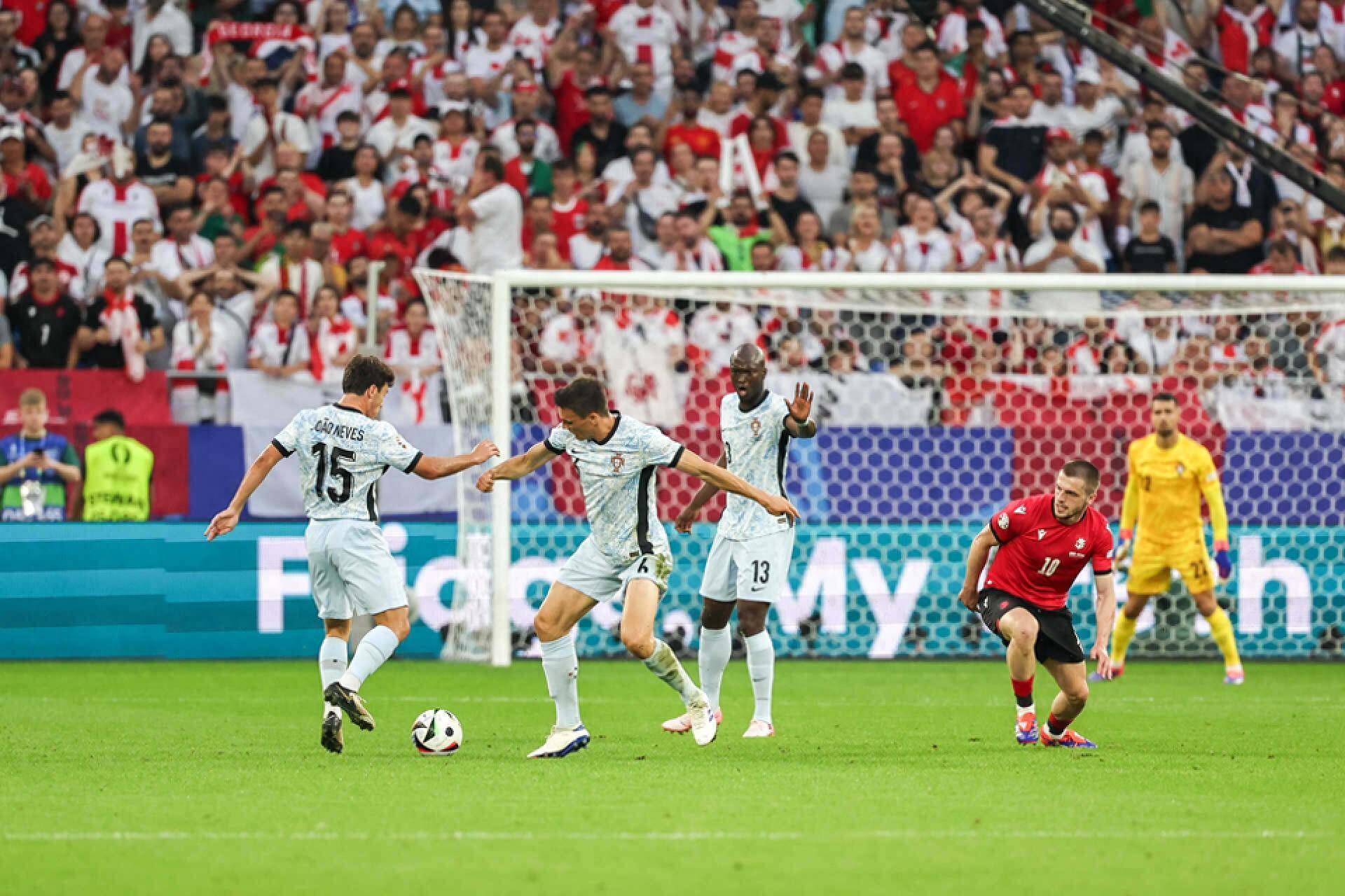 挑战制胜,欧洲赛事现场气氛火爆的简单介绍 挑战制胜,欧洲赛事现场气氛火爆的简单介绍