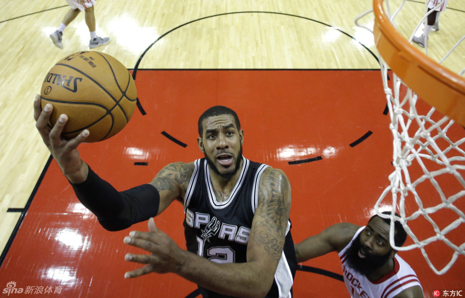 开拓者擒下马刺,墨科米克关键时 开拓者擒下马刺,墨科米克关键时