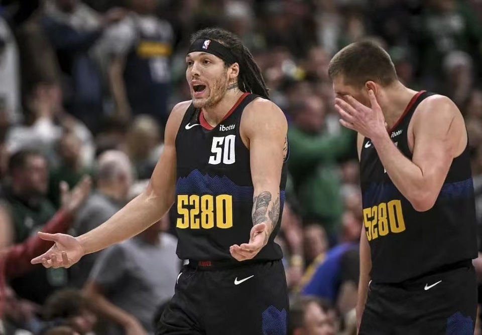 爵士客场力克掘金，取得双杀的简单介绍