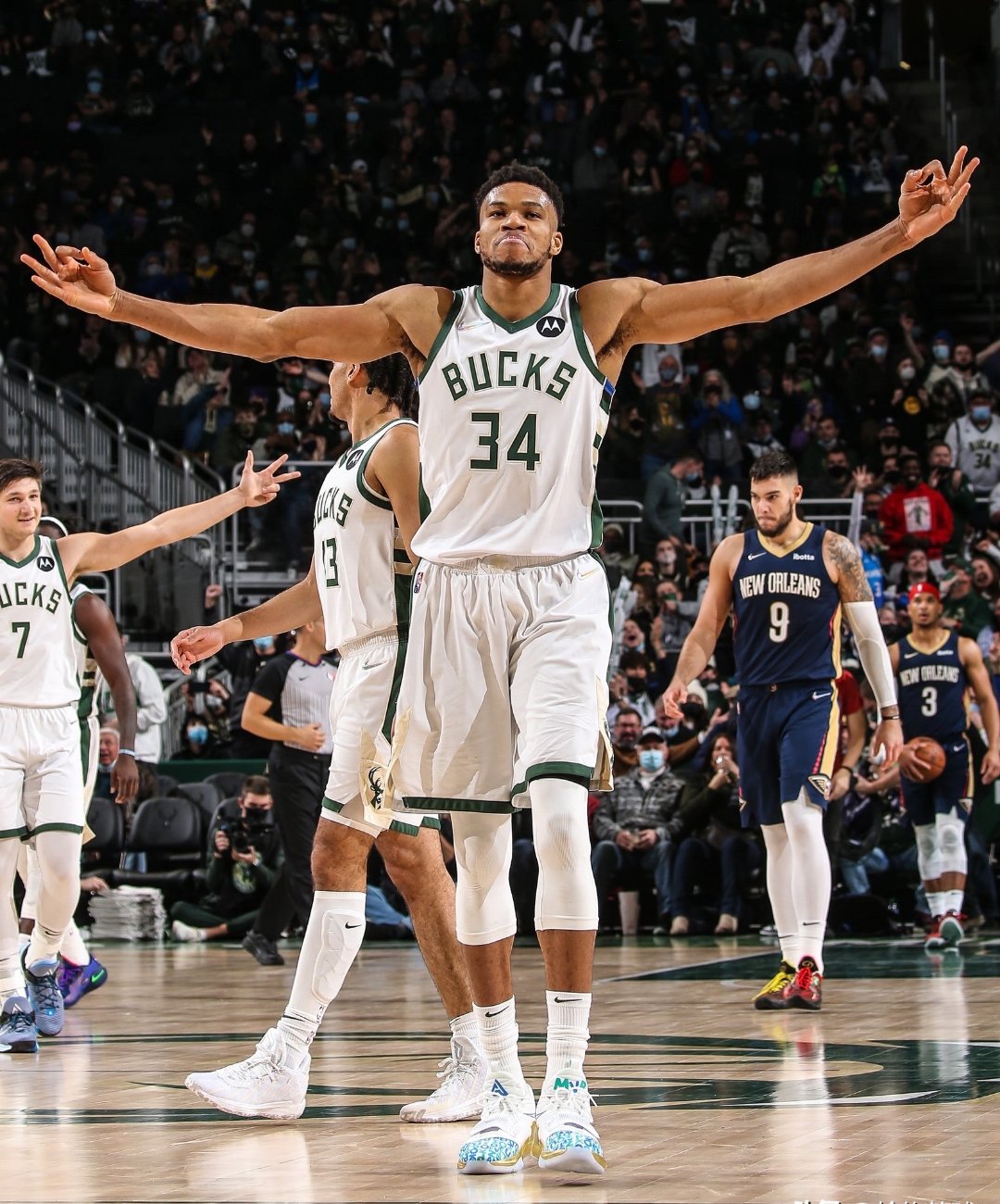 雄鹿擒独行侠,取得五连胜 雄鹿擒独行侠,取得五连胜