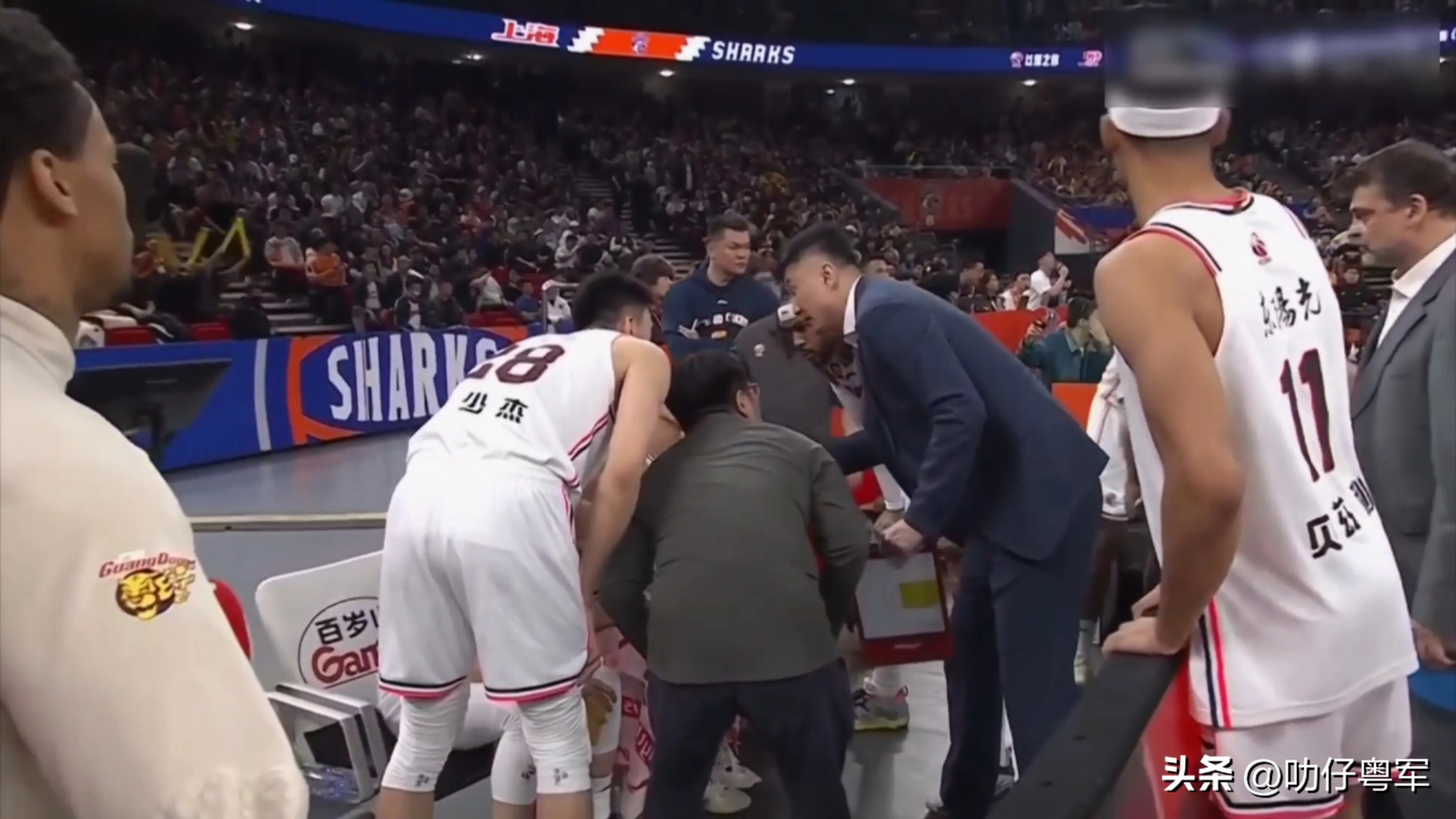 包含广东队上演绝杀,逆转战胜新疆队的词条 包含广东队上演绝杀,逆转战胜新疆队的词条